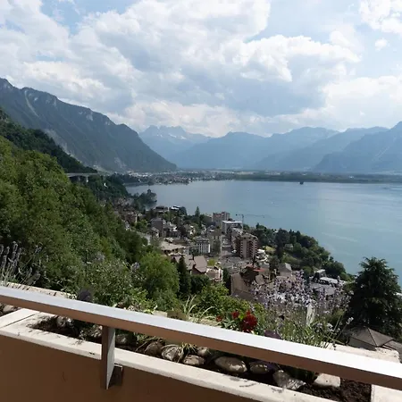 Four Bedroom Lake View-montreux Appartamento