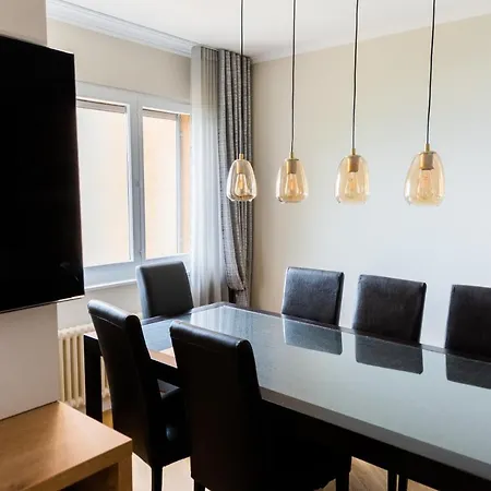 Four Bedroom Lake View-montreux Appartamento