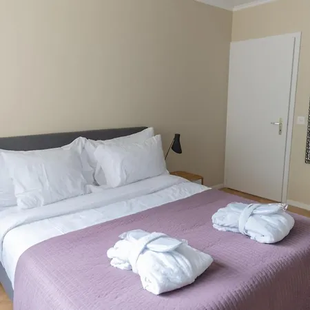 Four Bedroom Lake View-montreux * Montreux