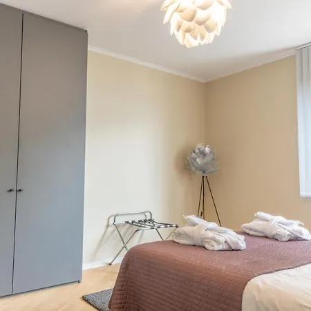 Four Bedroom Lake View-montreux Appartamento